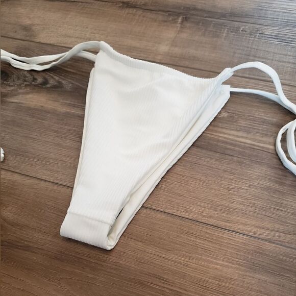 NWOT Frankie's Bikinis Tia Ribbed String Bikini Bottom In White Size Large - Picture 7 of 12